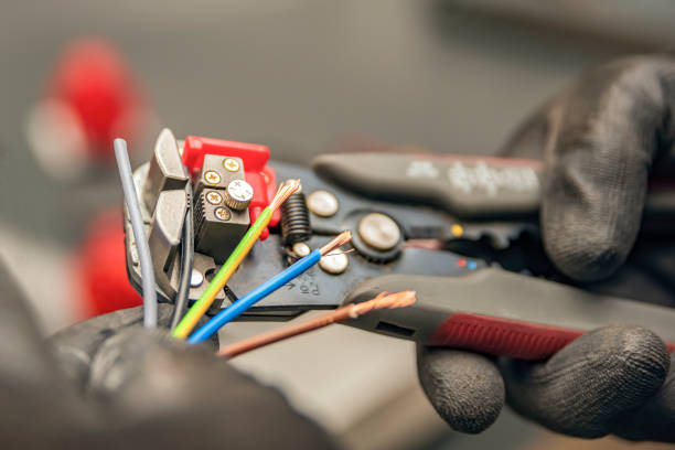 Best 24-Hour Electrician  in Monticello, IA