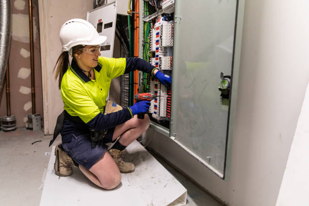 Best Local Electrician Companies  in Monticello, IA